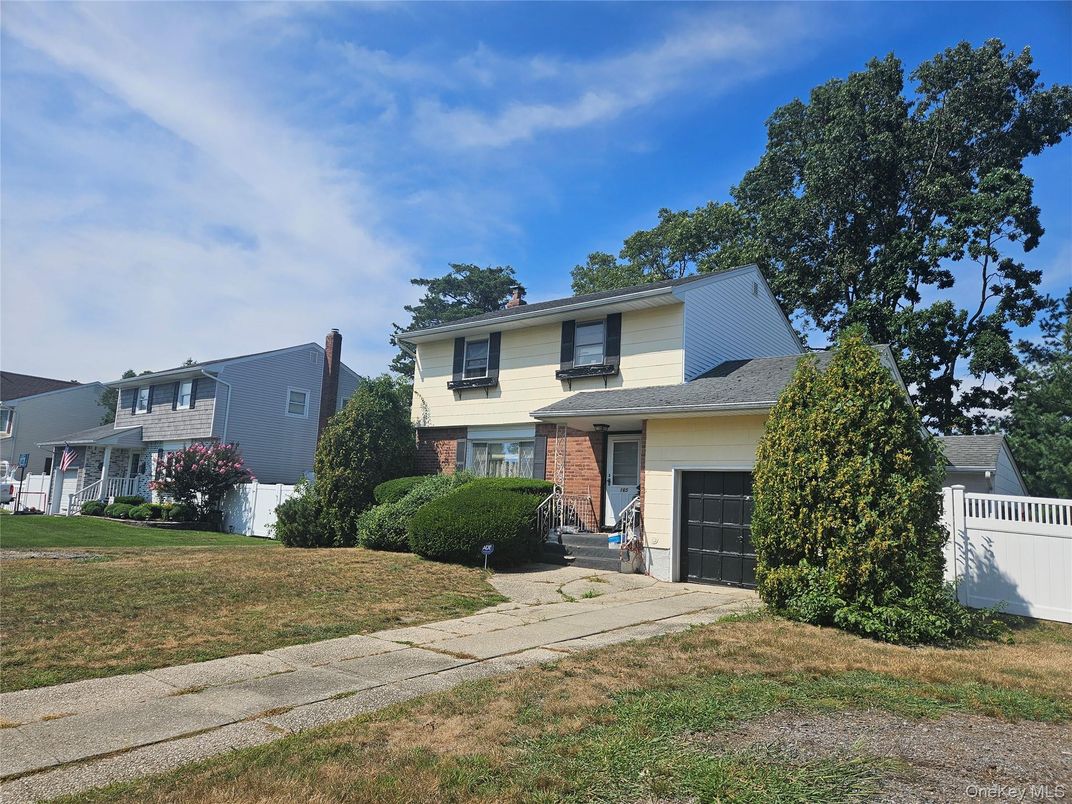 Attached, Exterior, Facade, Brick Facade, Mediterranean