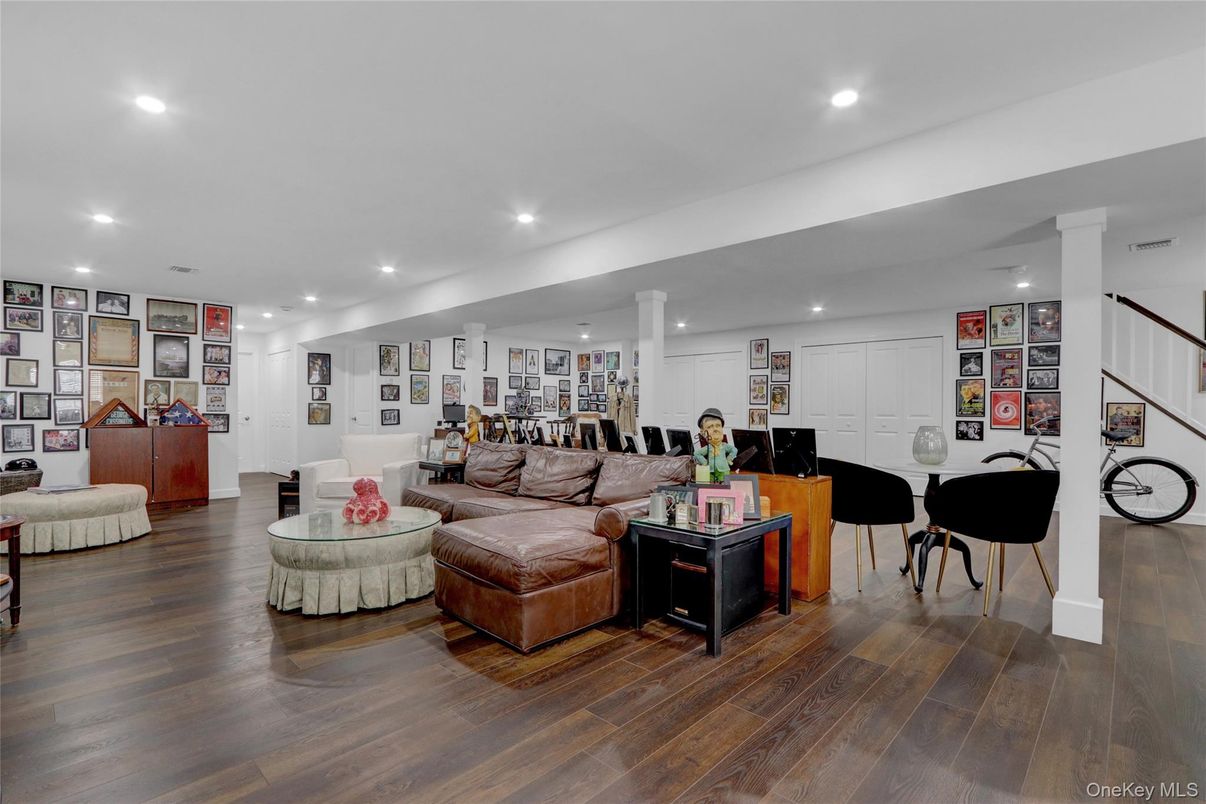 Dining room, Interior, Living room, Recessed Lighting, Wood Texture Flooring