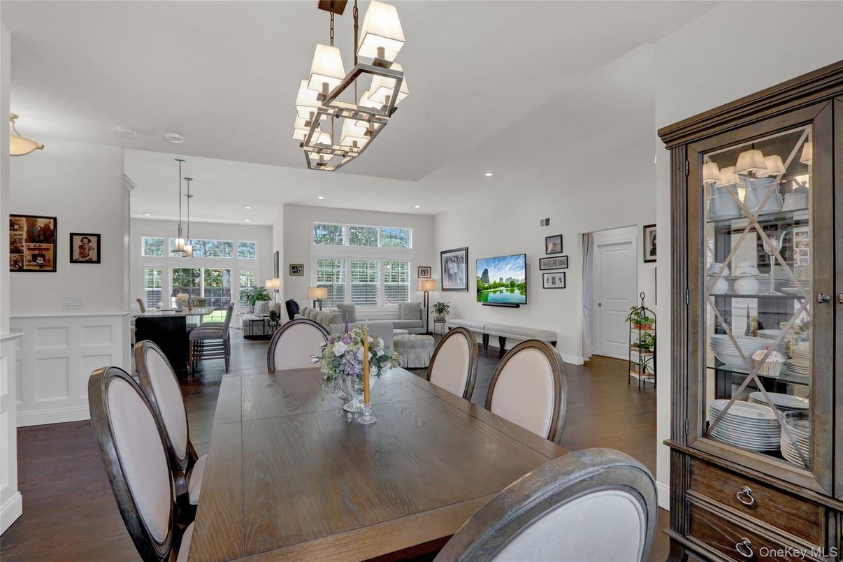 Chandelier, Dining room, Interior, Living room, Pendant Lights, Recessed Lighting, Wood Texture Flooring