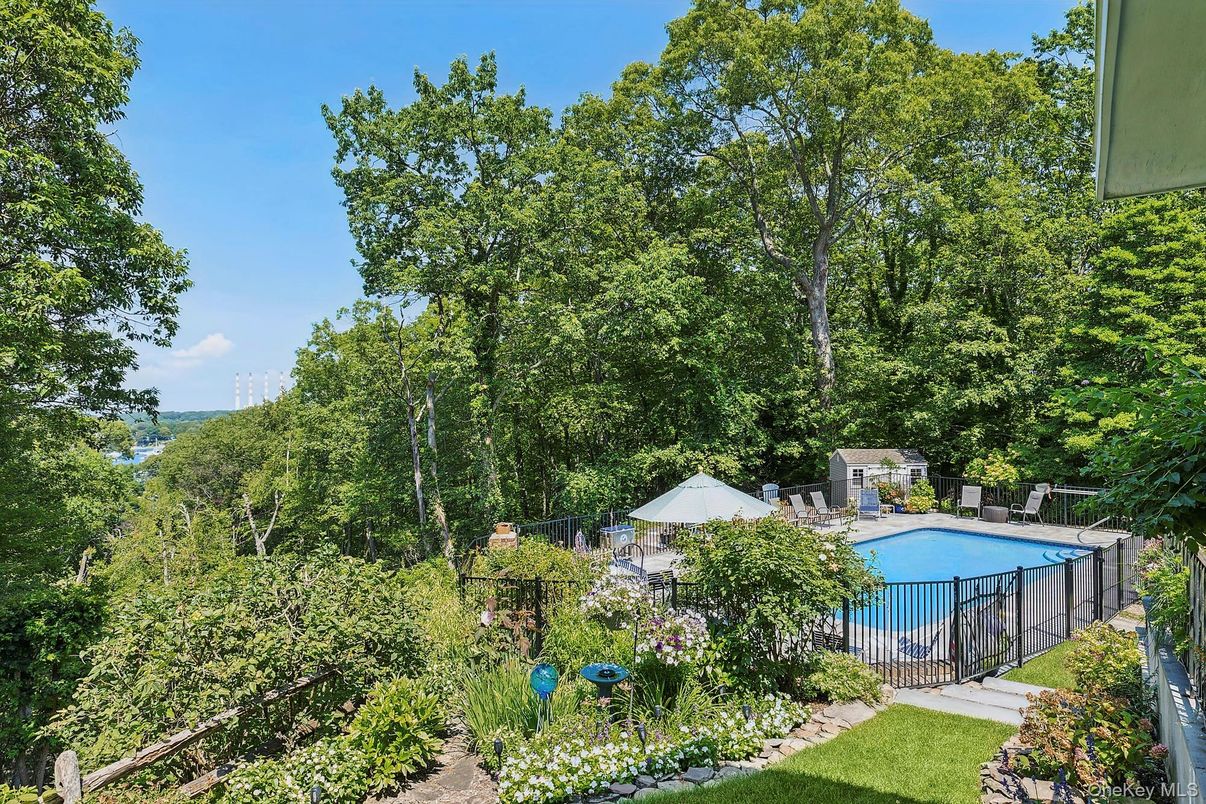 Backyard, Exterior, Pool