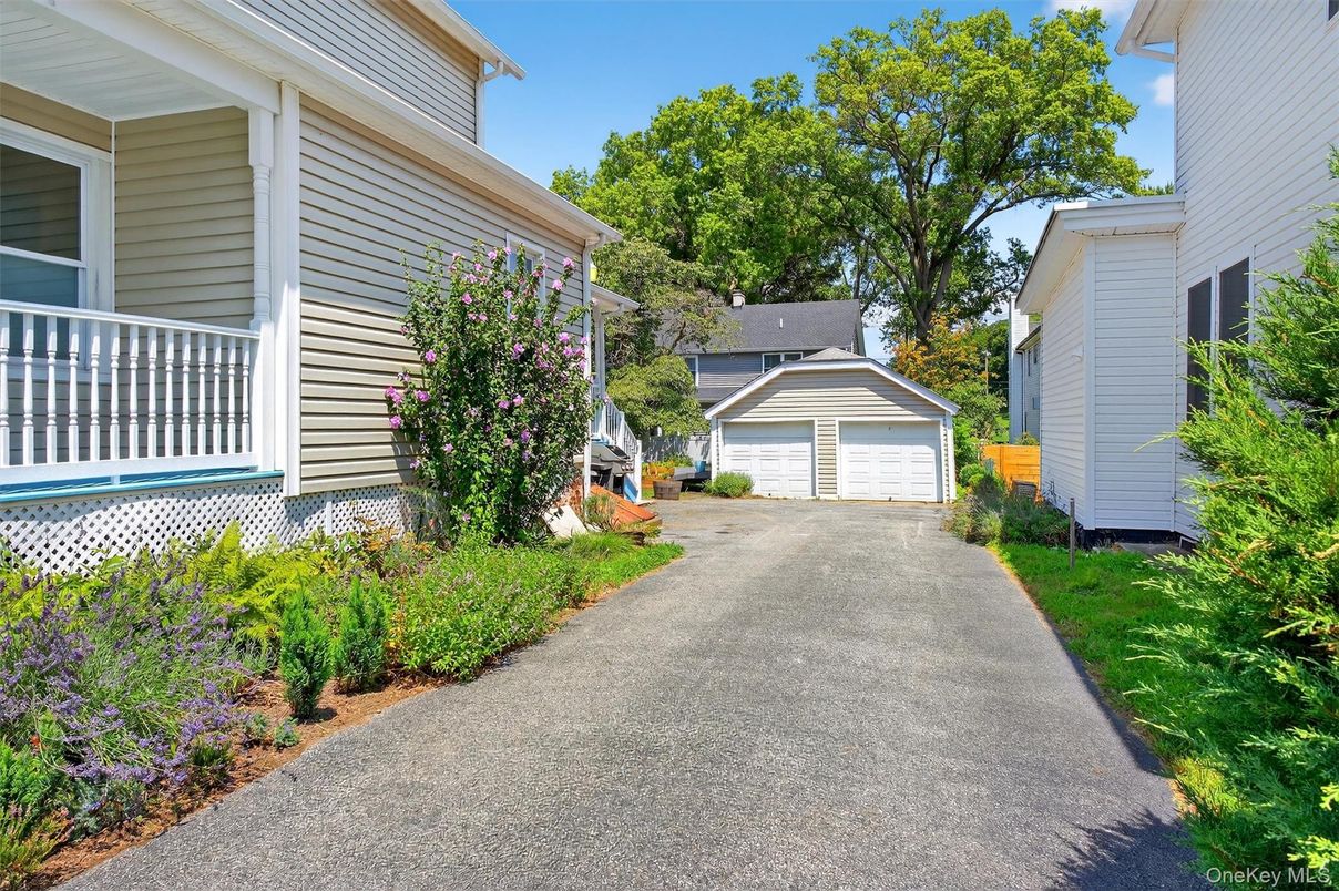 Backyard, Detached Garage, Exterior