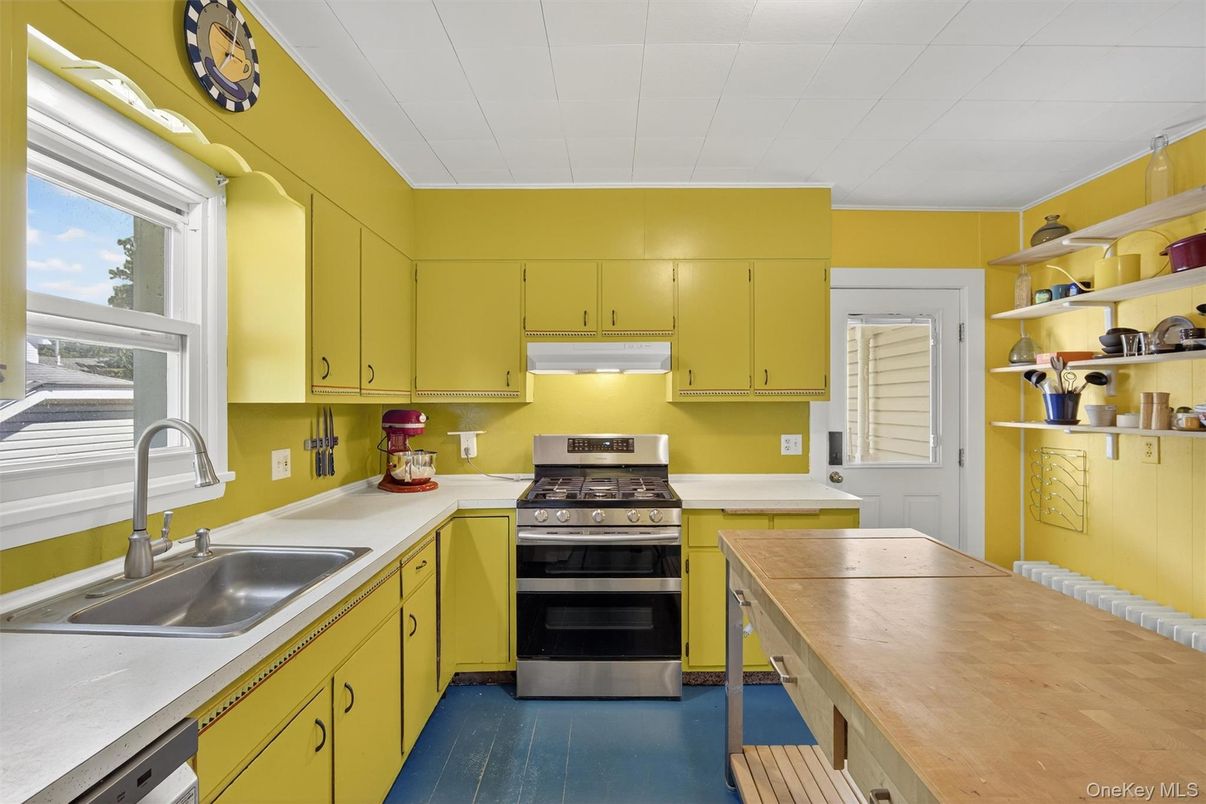 Interior, Kitchen, Stainless Steel Appliances