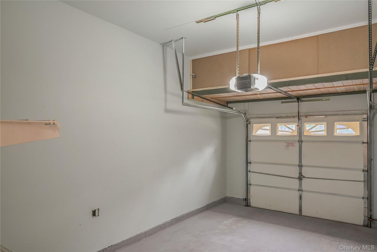 Garage, Interior