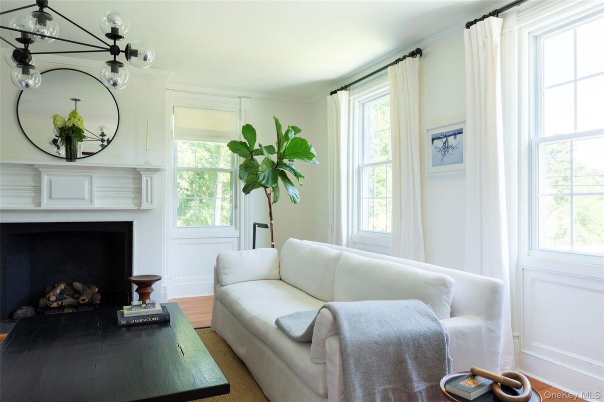 Fireplace, Interior, Pendant Lights, Wood Texture Flooring