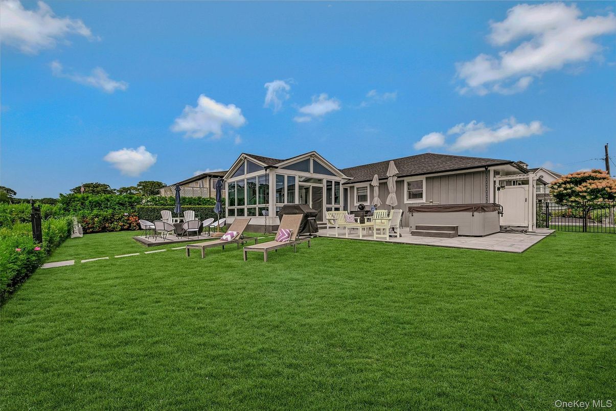 Backyard, Exterior, Hot Tub