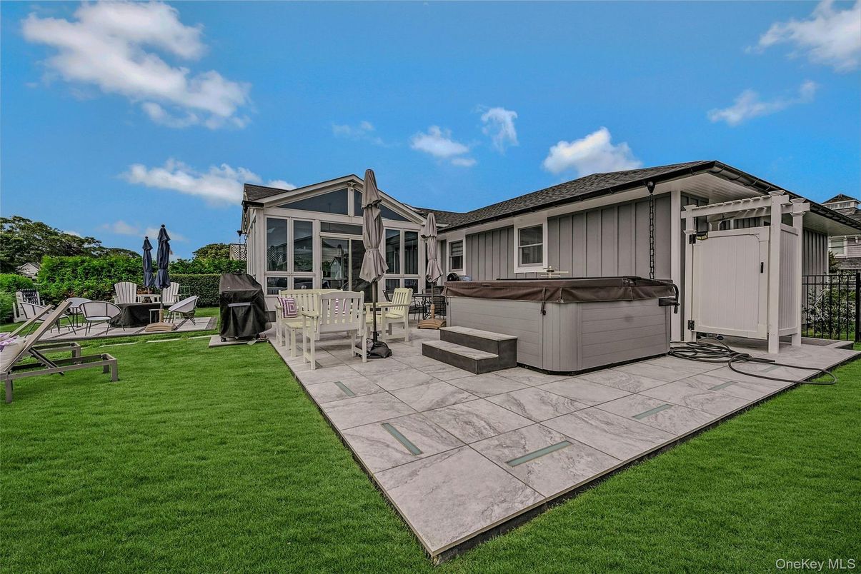 Backyard, Exterior, Hot Tub