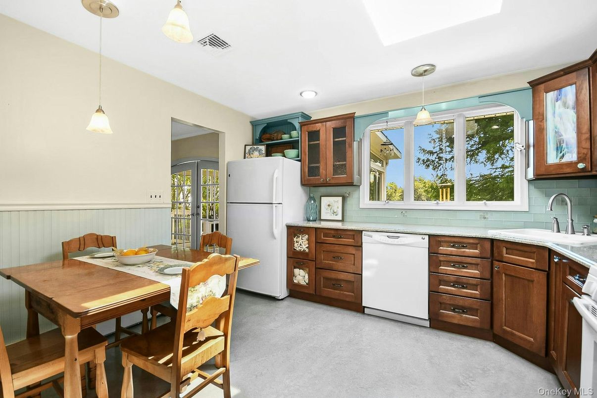 Dining room, Interior, Kitchen, Pendant Lights, Recessed Lighting