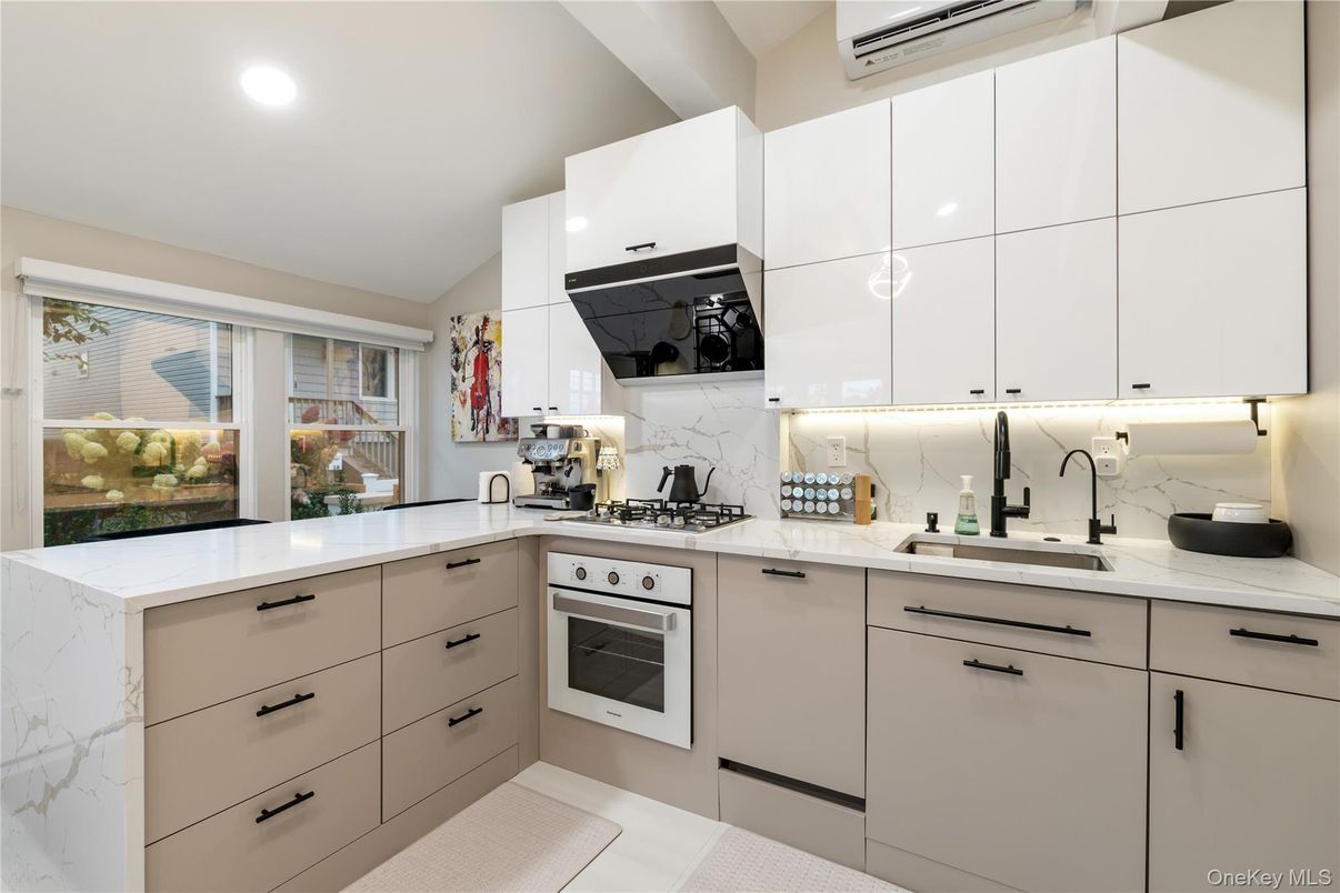Interior, Kitchen, Recessed Lighting
