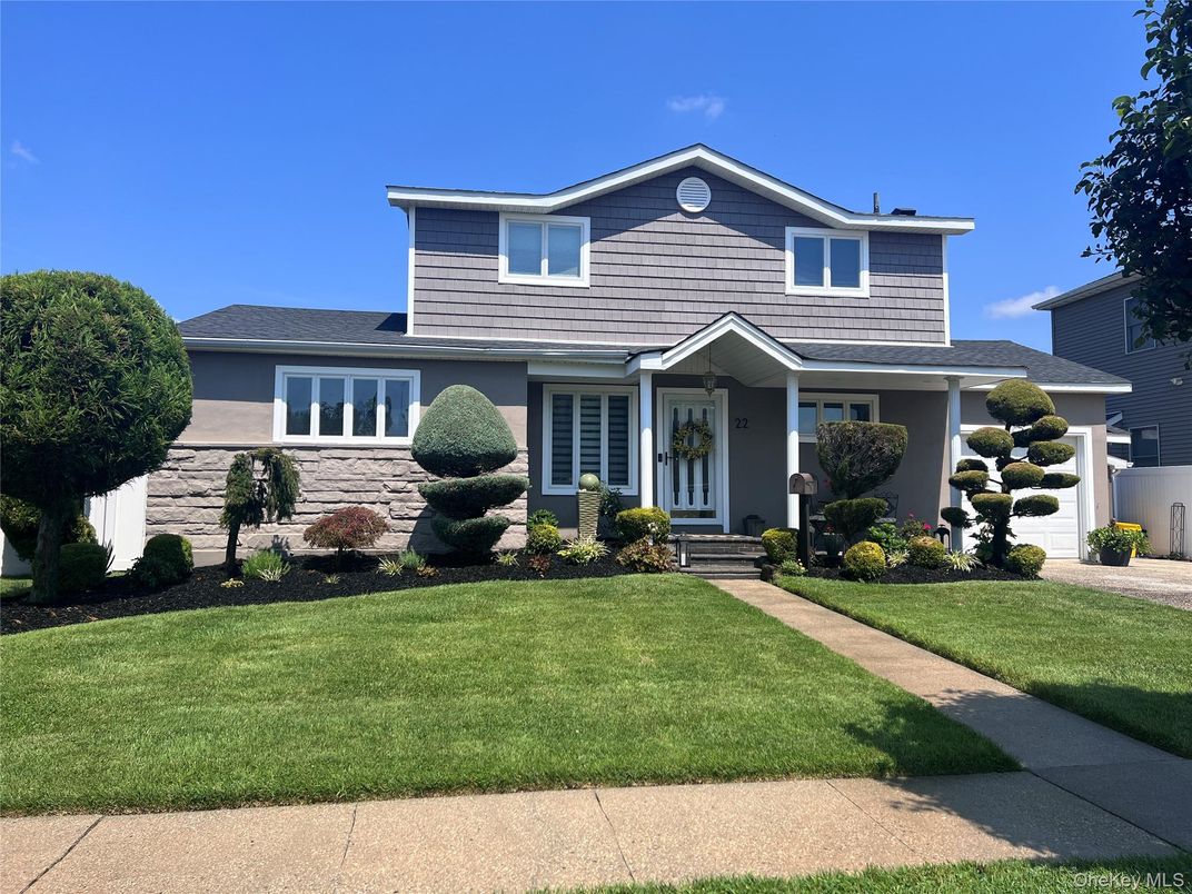 Exterior, Facade, American Craftsman