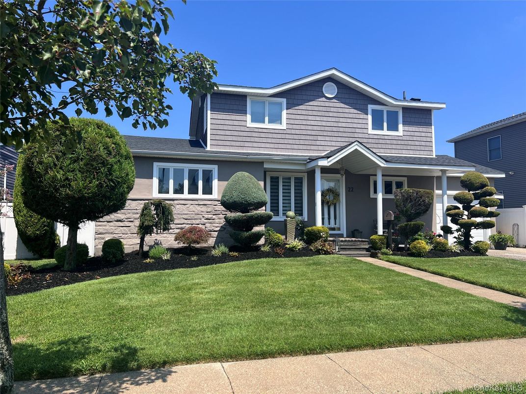 Exterior, Facade, American Craftsman