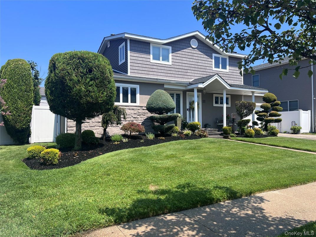 Exterior, Facade, American Craftsman