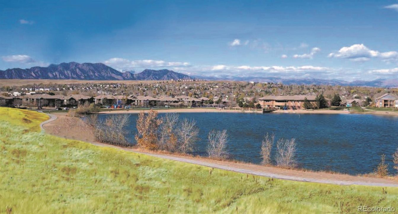 Exterior, Lake