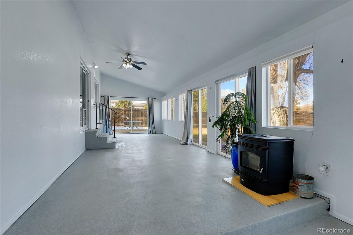 Empty room, Fireplace, Interior