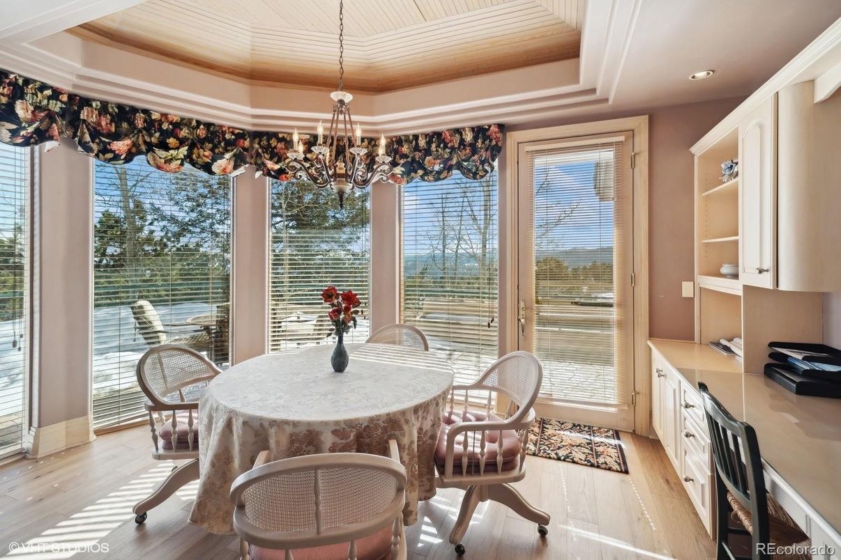 Chandelier, Dining room, Interior, Pendant Lights, Recessed Lighting, Wood Texture Flooring