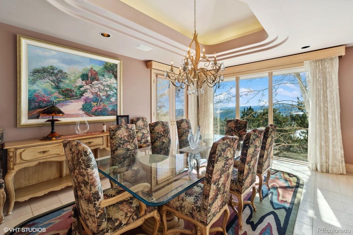 Chandelier, Dining room, Interior, Recessed Lighting, Water