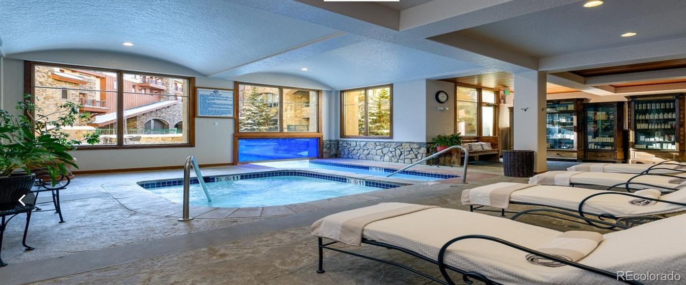 Interior, Pool, Recessed Lighting