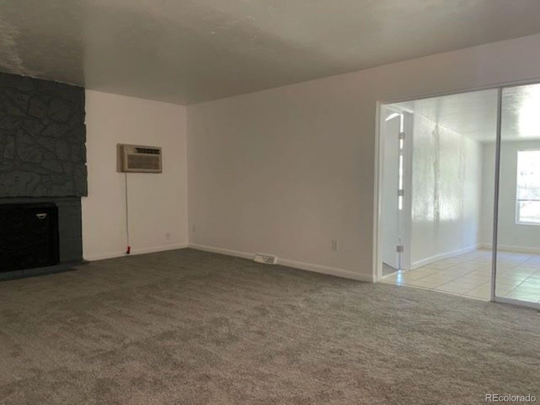 Empty room, Fireplace, Interior