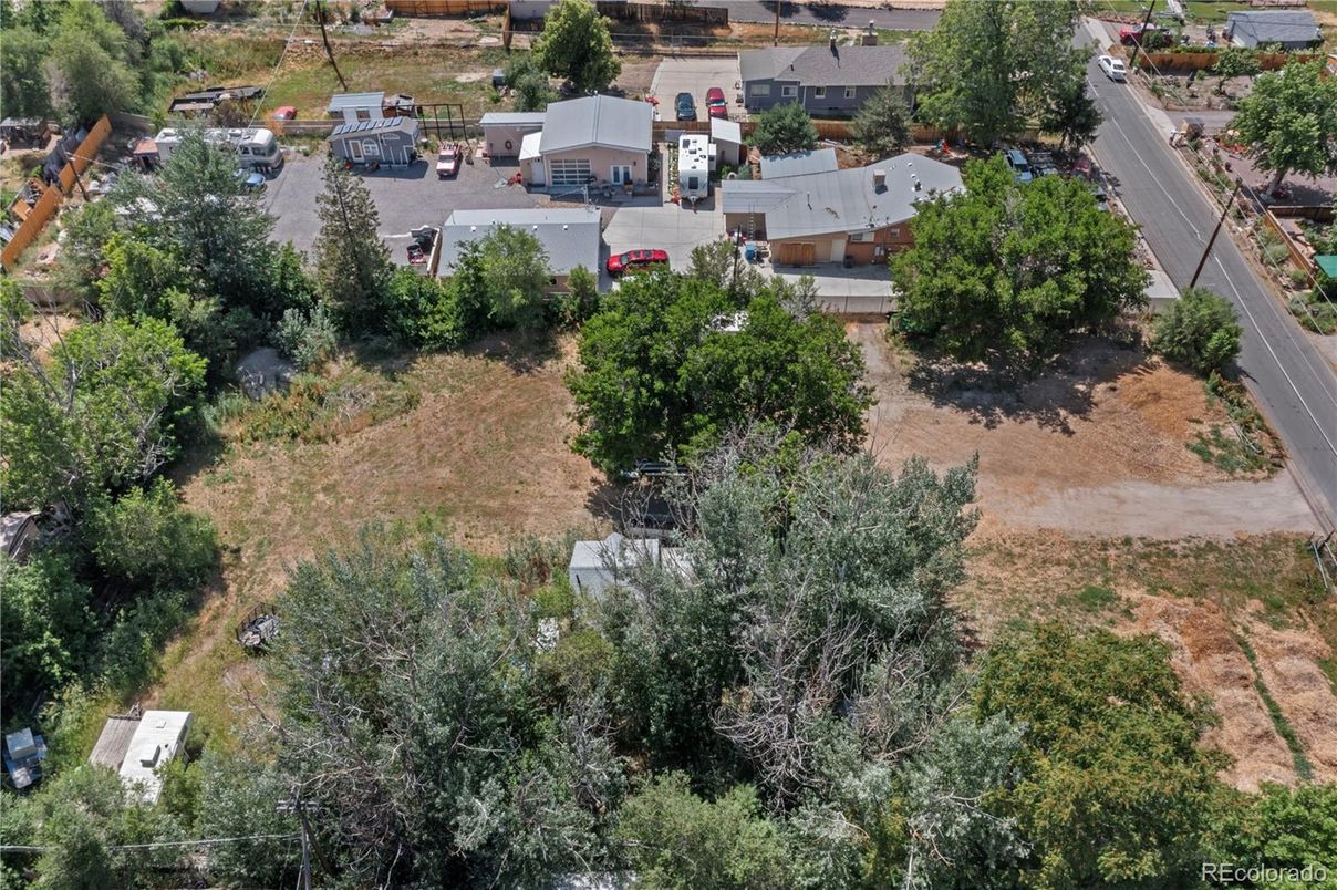 Exterior, Drone