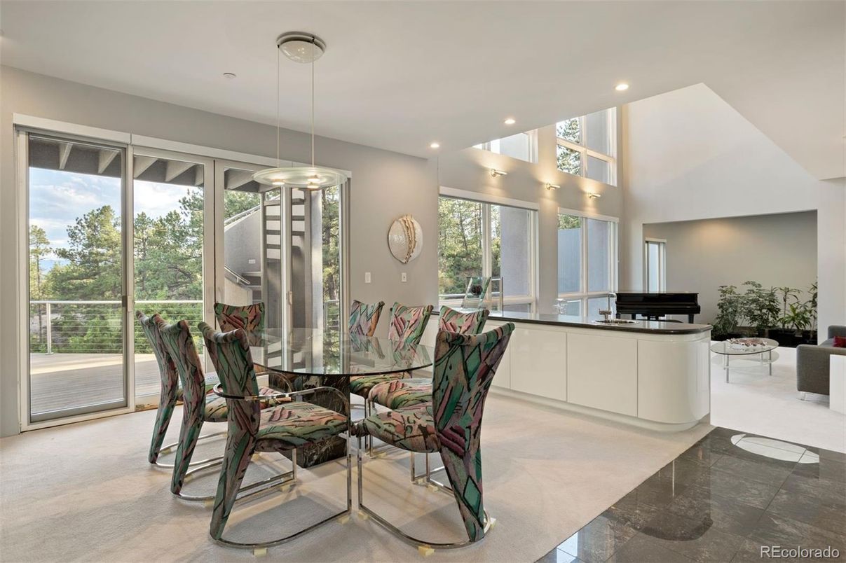 Dining room, Interior, Living room, Pendant Lights, Recessed Lighting