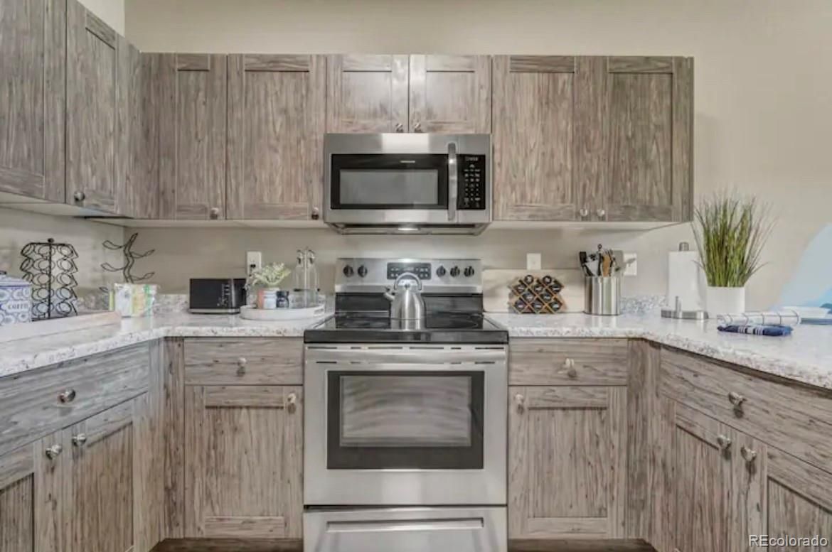 Interior, Kitchen, Stainless Steel Appliances