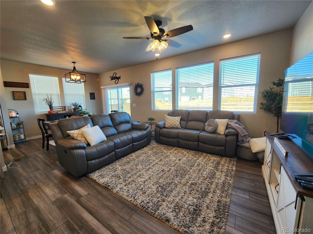 Dining room, Interior, Living room, Pendant Lights, Recessed Lighting, Wood Texture Flooring