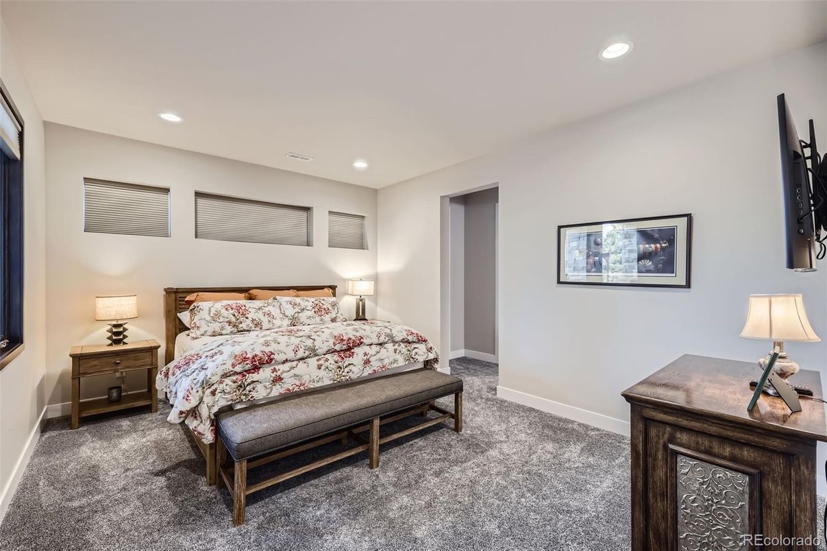 Bedroom, Interior, Recessed Lighting