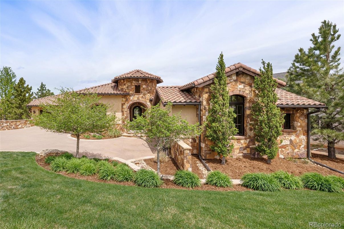 Backyard, Exterior, Facade, Mediterranean