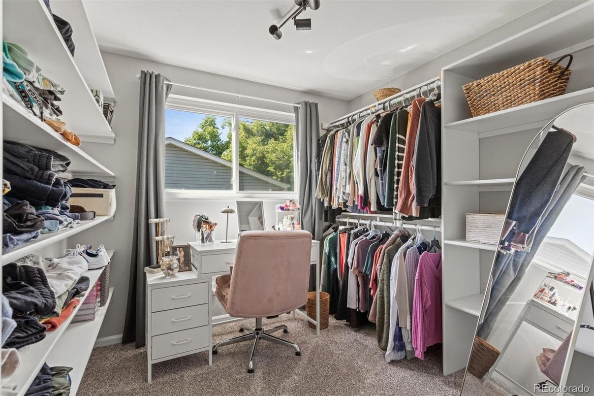 Home Office, Interior, Walk-in Closets