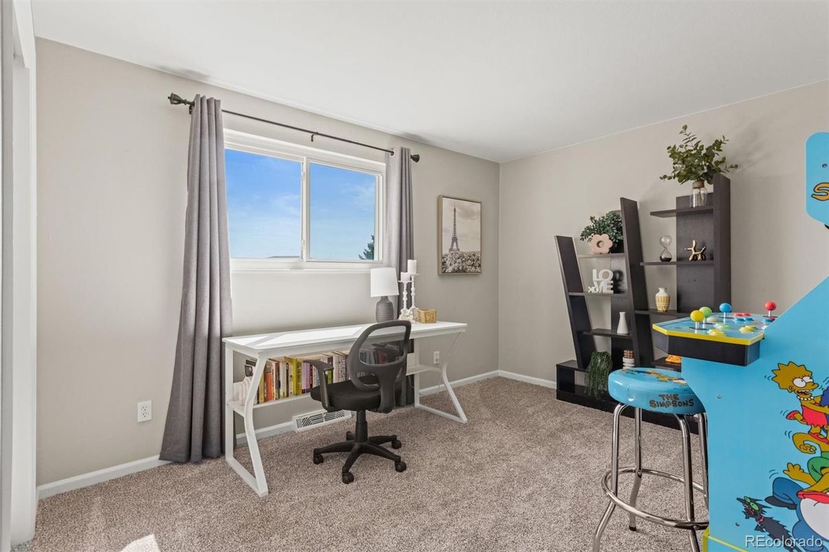 Home Office, Interior