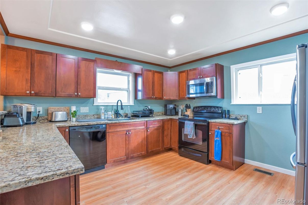 Interior, Kitchen, Recessed Lighting, Wood Texture Flooring