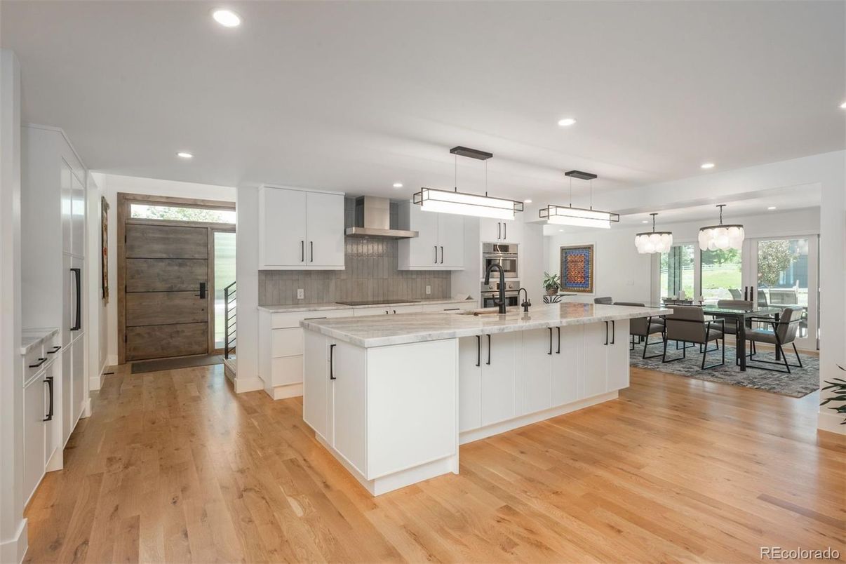 Dining room, Interior, Kitchen, Pendant Lights, Recessed Lighting, Wood Texture Flooring