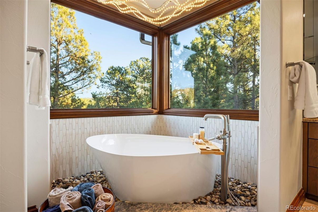 Bathroom, Free Standing Baths, Interior