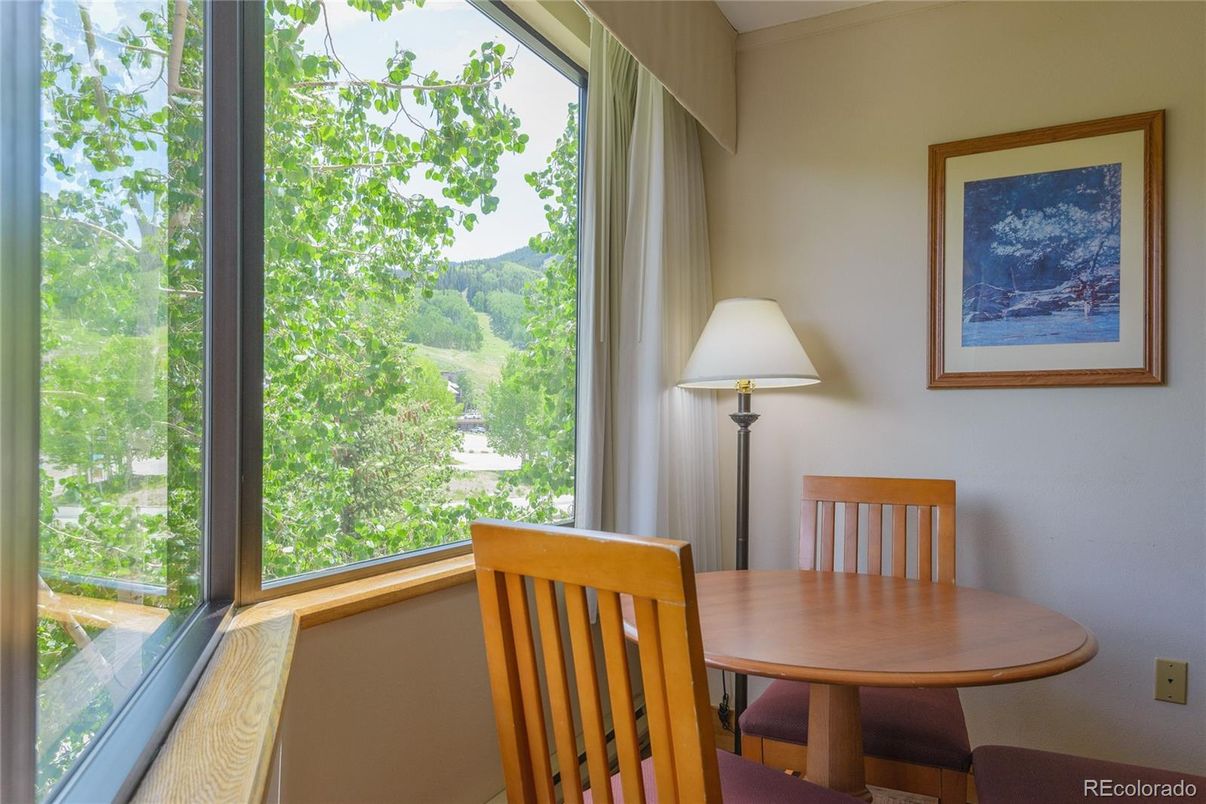 Dining room, Interior