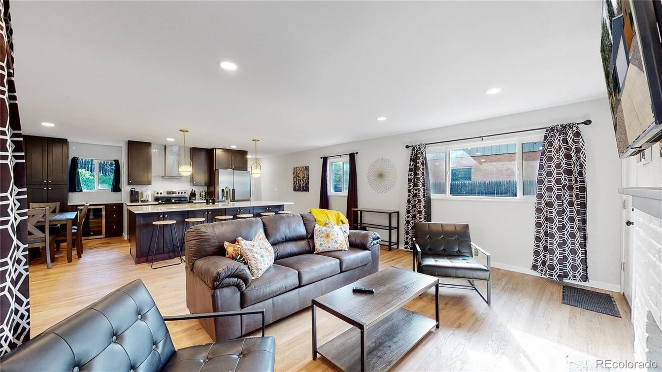 Dining room, Interior, Kitchen, Living room, Pendant Lights, Recessed Lighting, Stainless Steel Appliances, Wood Texture Flooring