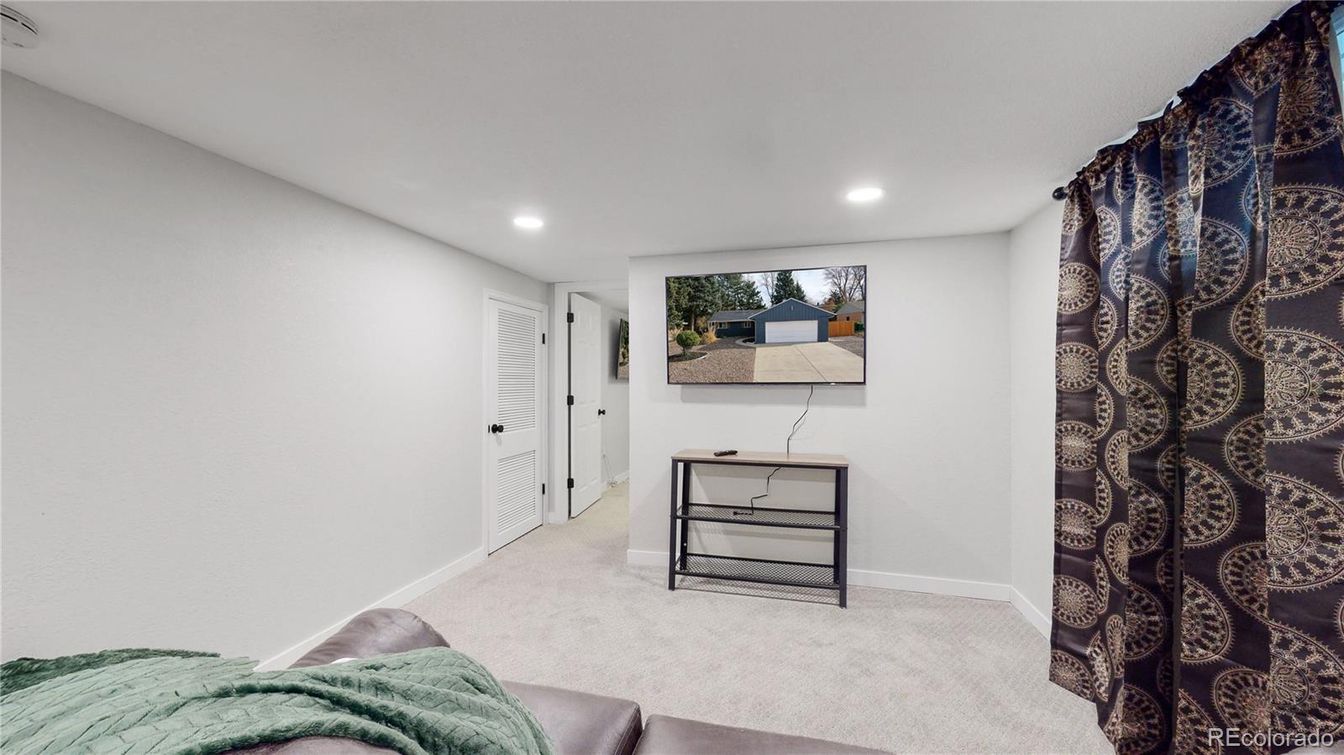 Interior, Recessed Lighting