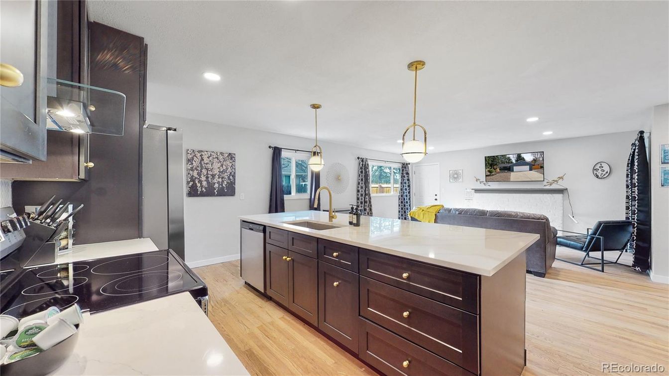 Interior, Kitchen, Pendant Lights, Recessed Lighting, Wood Texture Flooring