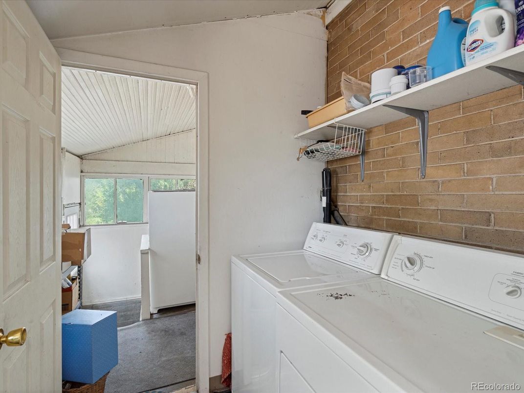 Interior, Stone Walls, Utility Closets, Washer