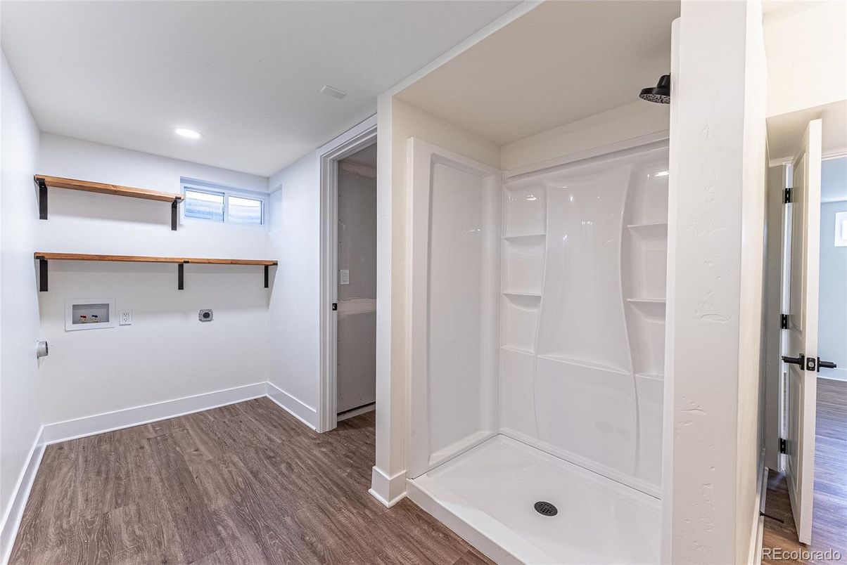 Interior, Recessed Lighting, Walk-in Closets, Wood Texture Flooring
