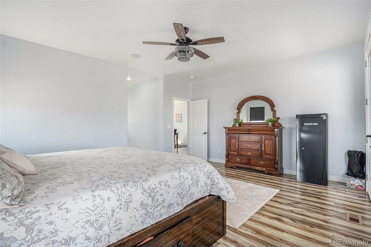 Bedroom, Interior, Wood Texture Flooring