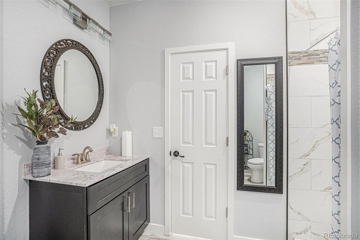 Bathroom, Interior, Marble Walls