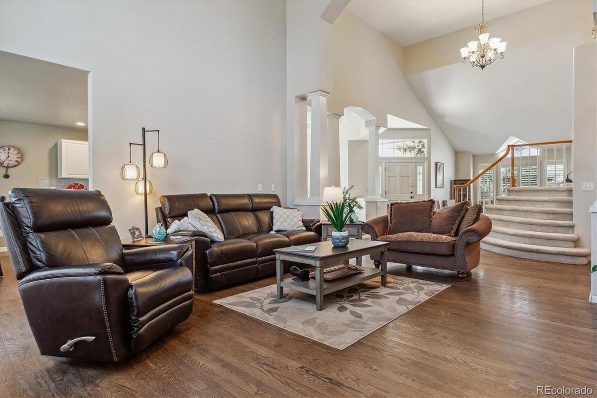 Chandelier, Interior, Living room, Pendant Lights, Recessed Lighting, Wood Texture Flooring