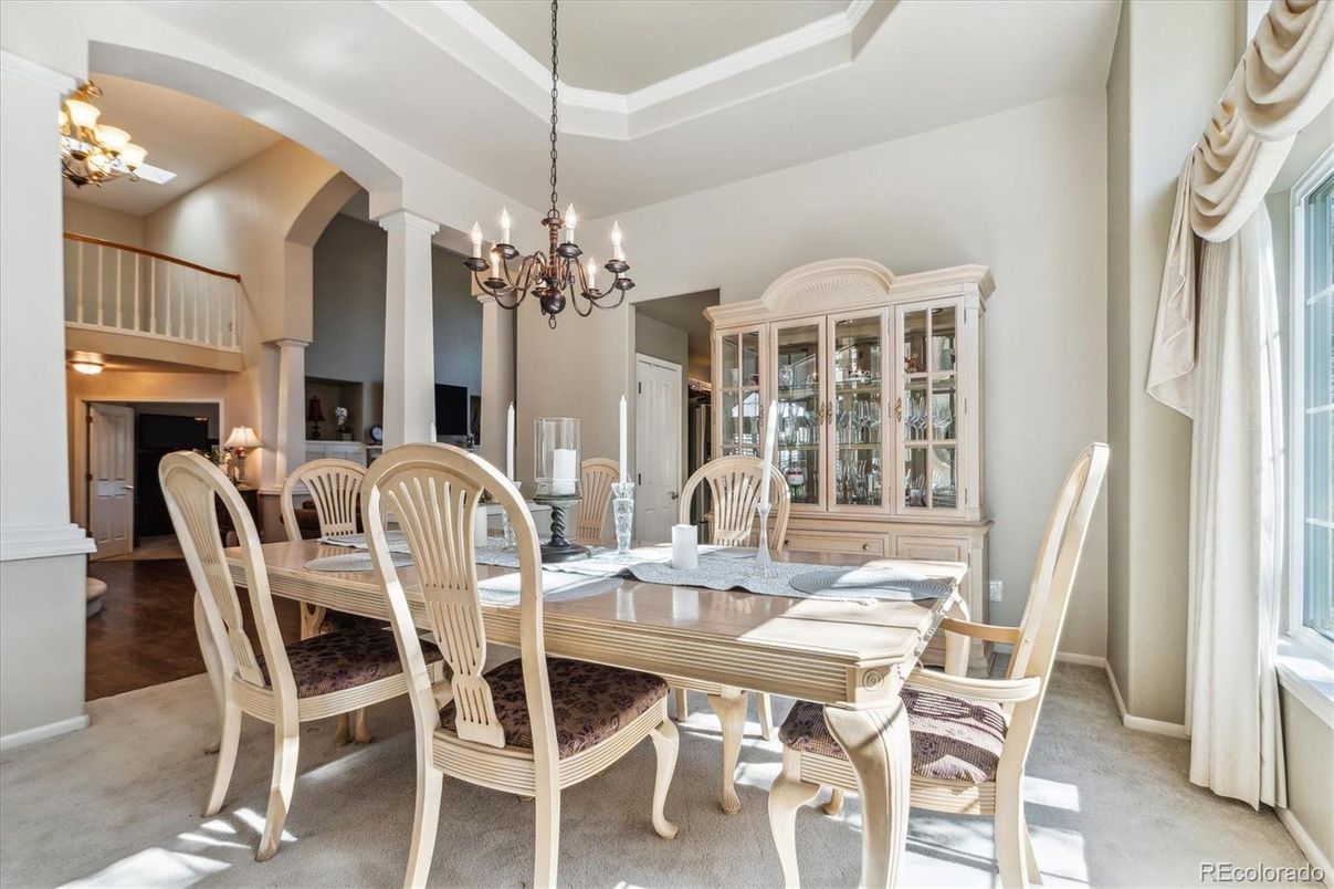 Chandelier, Dining room, Interior