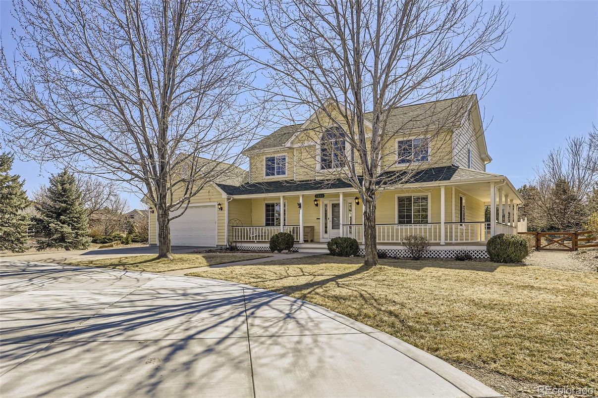 Attached, Exterior, Facade, Cape Cod