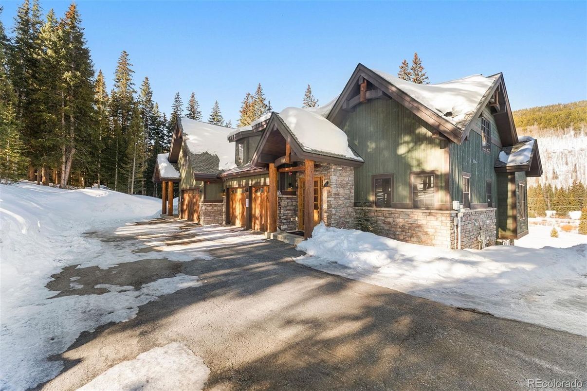 Backyard, Exterior, Facade, Log Home