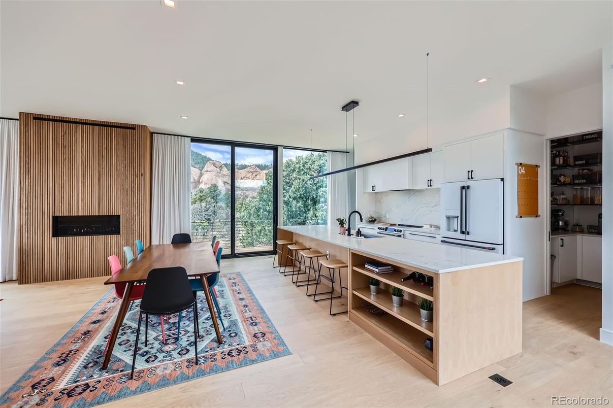 Dining room, Interior, Kitchen, Pendant Lights, Recessed Lighting, Wood Texture Flooring