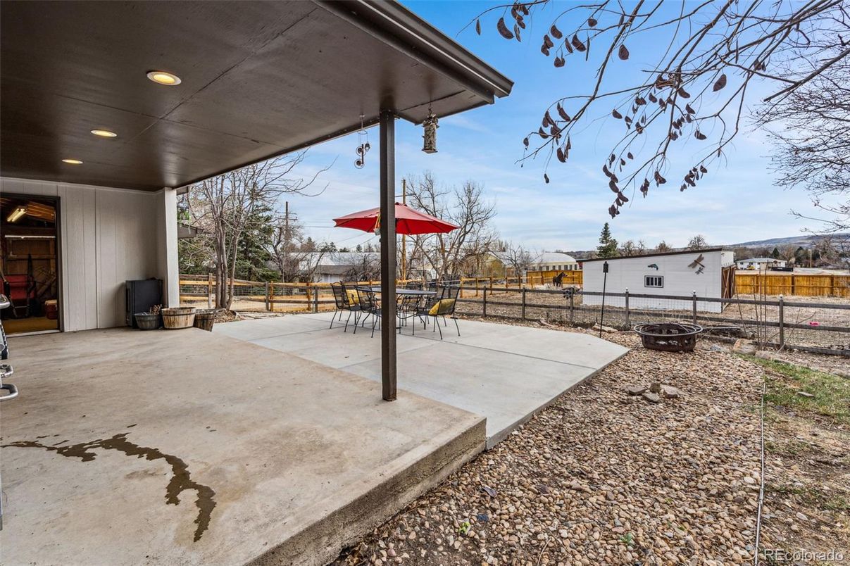 Backyard, Exterior