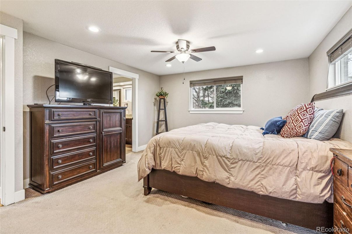Bedroom, Interior, Recessed Lighting