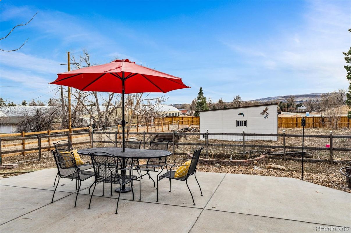 Backyard, Detached Garage, Exterior
