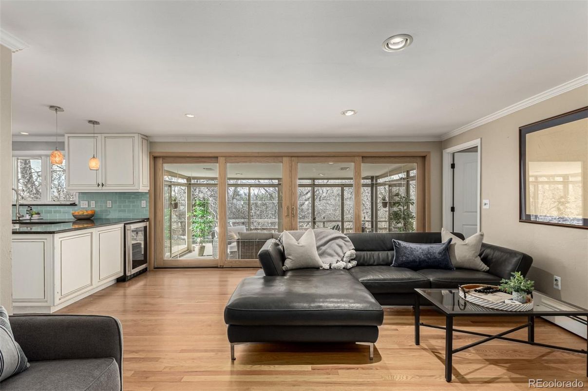Interior, Kitchen, Living room, Pendant Lights, Recessed Lighting, Wood Texture Flooring