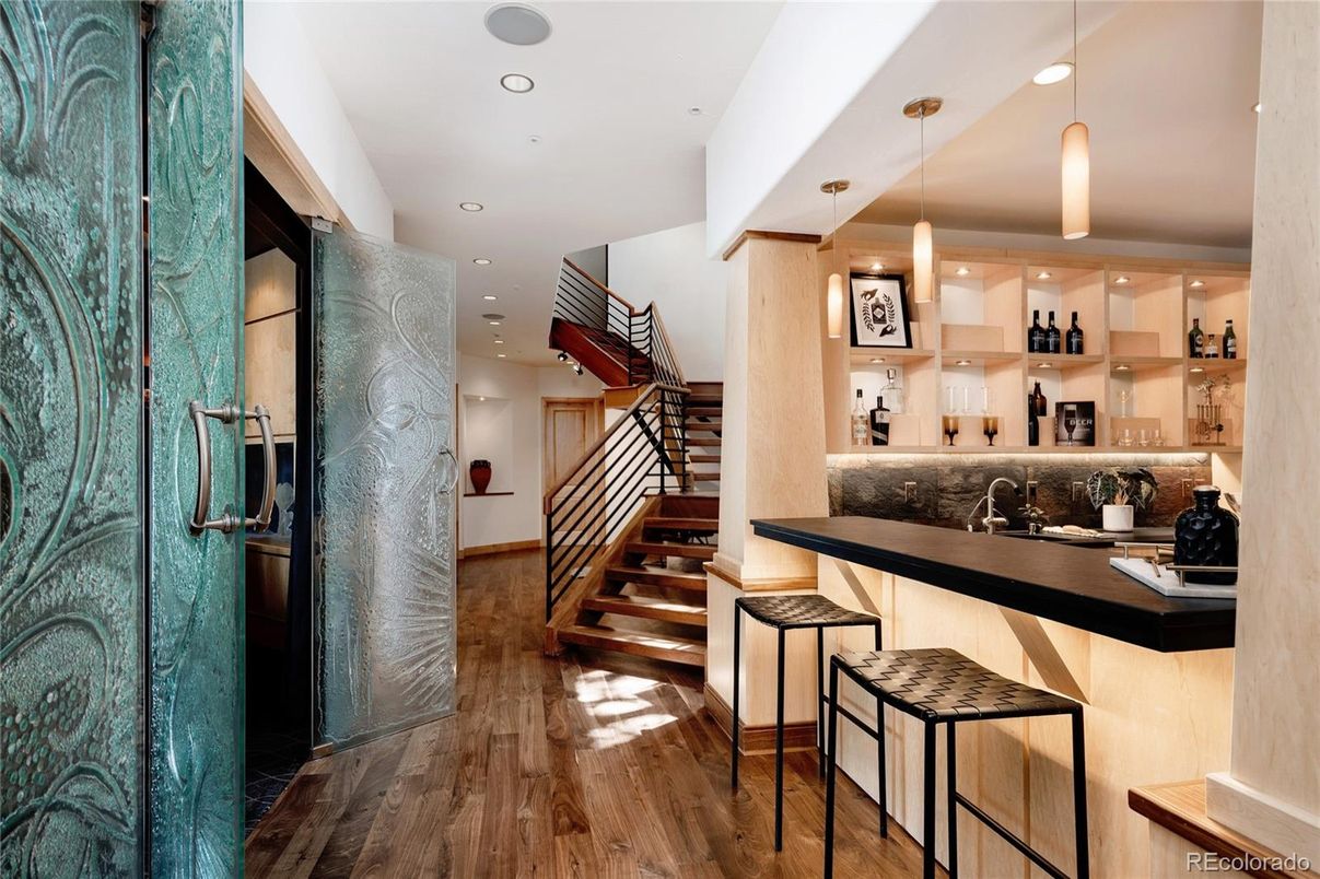 Interior, Pendant Lights, Recessed Lighting, Wood Texture Flooring